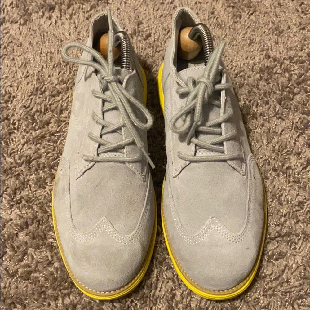 Cole Haan Sz: 6 (Boys)